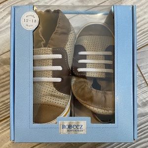 Robeez soft sole shoes